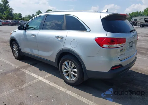 2016 Kia Sorento 2.4L Lx z USA, uszkodzony, nr VIN 5XYPGDA34GG121404